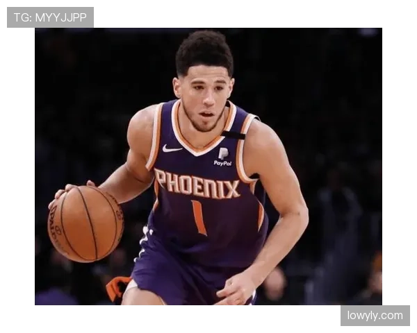 布克训练完直接去夜店？这作息也太NBA了